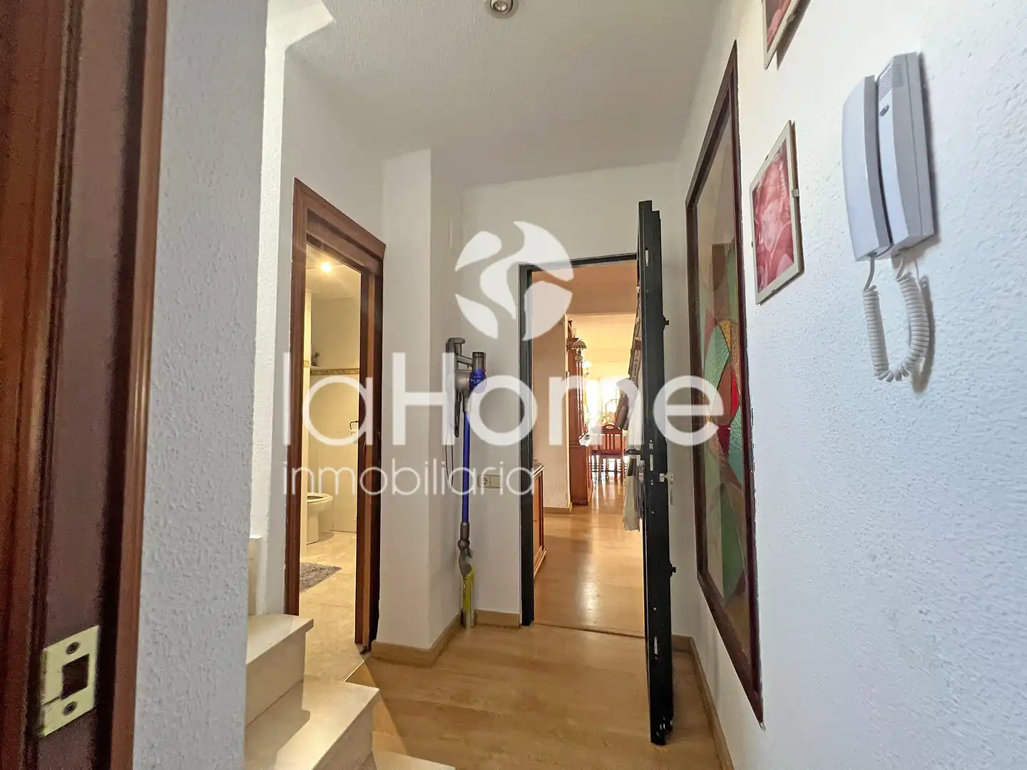 Haus oder Chalet zum Verkauf in Paterna mit Klimaanlage, Privatgarten und Parkett