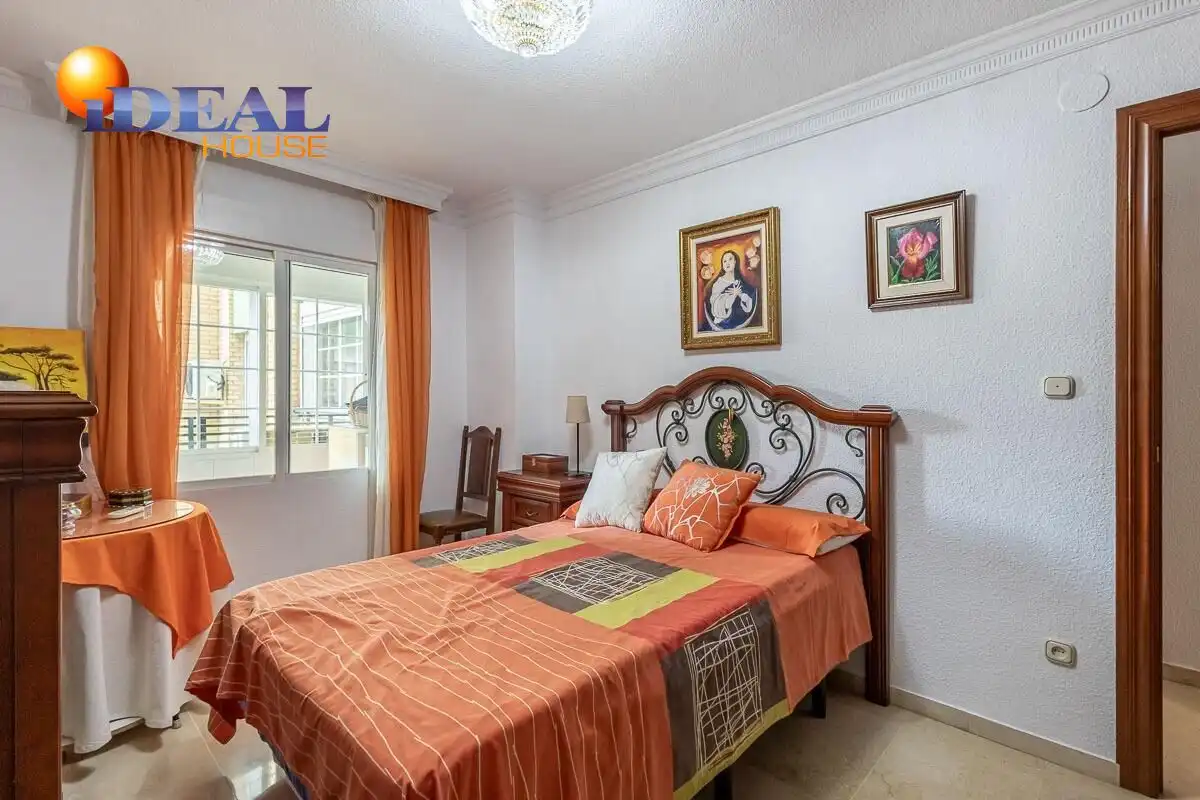 Piso con ascensor en venta en Calle ARQUITECTO JIMENEZ LACAL, imagen 19