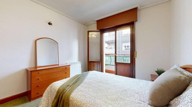 Piso en Venta en Calle SAN NICOLAS en Azeta - Abatxolo