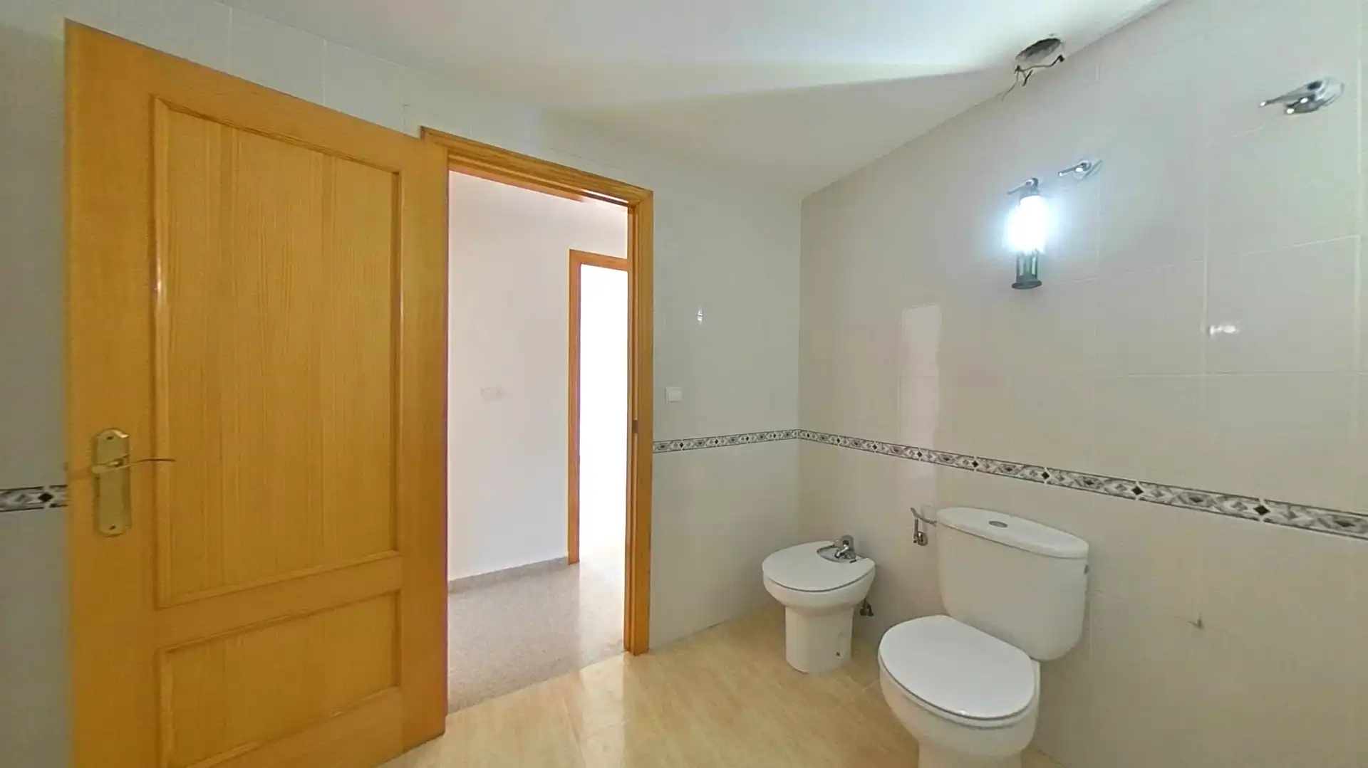 Baño de Piso en venta en Benidorm con Terraza y Balcón