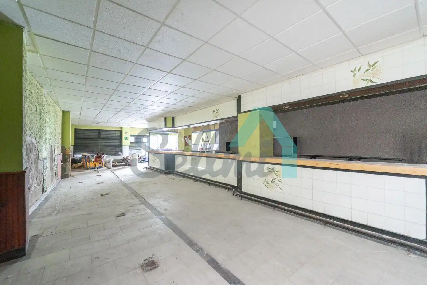 Local comercial de lloguer a Rosal