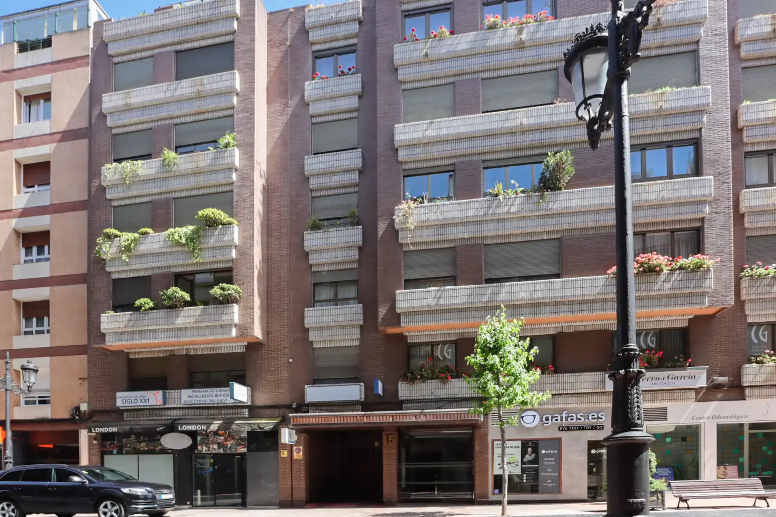 Außenansicht von Wohnung zur Miete in Oviedo  mit Heizung und Parkett