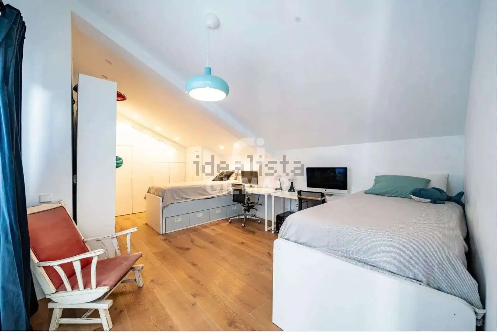 Bedroom of Office for sale in Madrid  with Heating