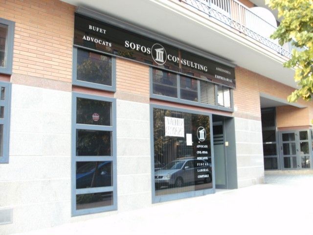 Premises for sale in Rubí  with Air Conditioner