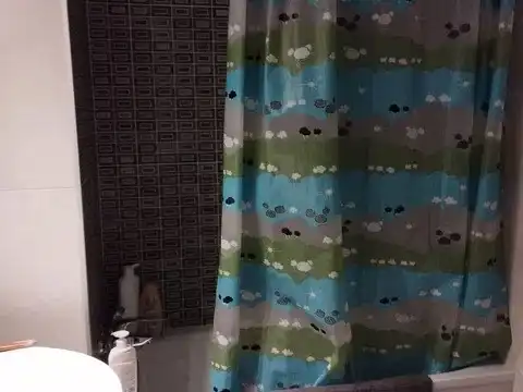Baño de Piso de alquiler en Málaga con Aire acondicionado, Calefacción y Amueblado