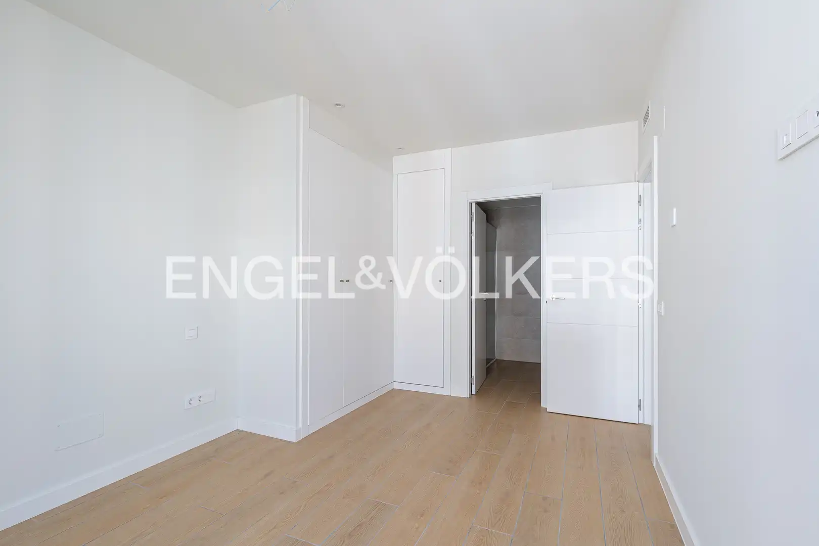 Bedroom of Flat for rent in Madrid  with Air Conditioner, Heating and Swimming Pool