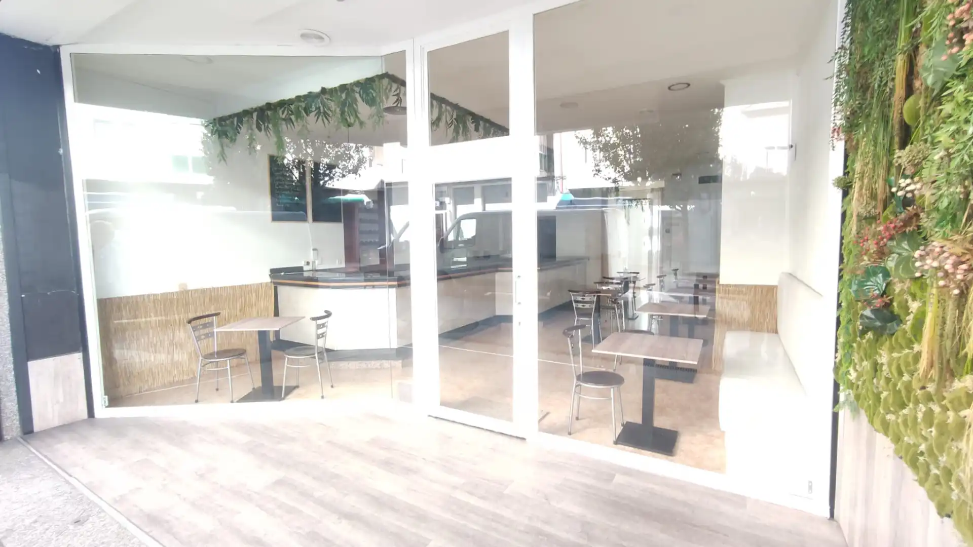 Local de alquiler en Ourense Capital  con Calefacción, Terraza y Amueblado