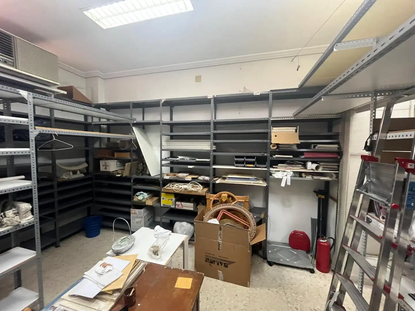 Local en venta en Sevilla con Aire acondicionado y Amueblado