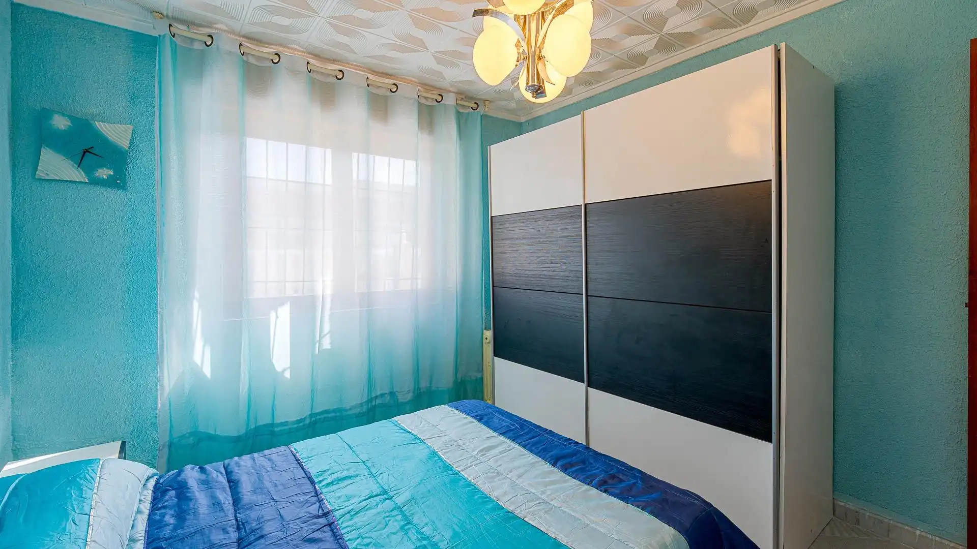 Dormitori de Casa o xalet en venda en Torrevieja amb Jardí privat