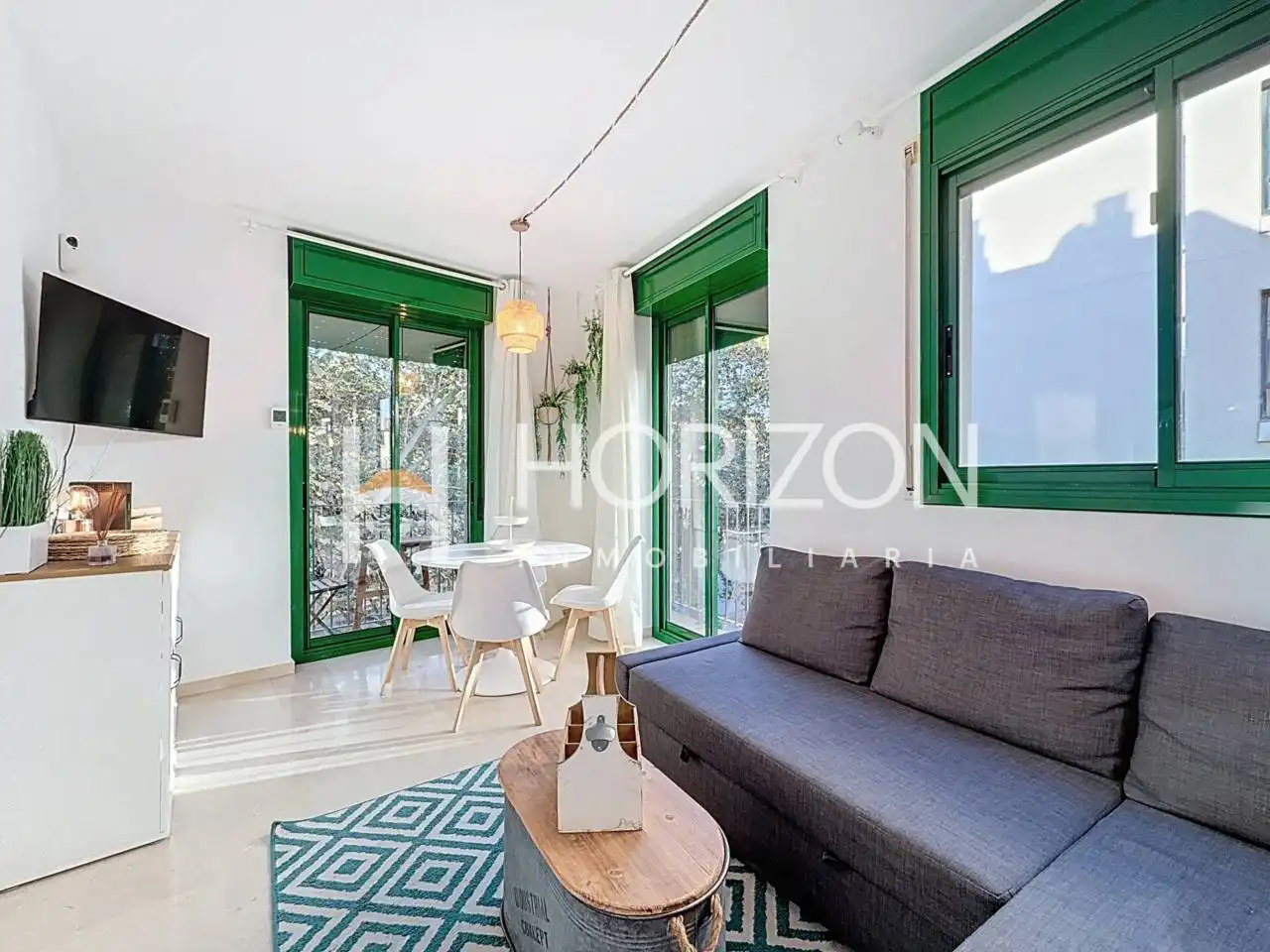 Außenansicht von Wohnung zum Verkauf in Barcelona mit Klimaanlage, Heizung und Möbliert