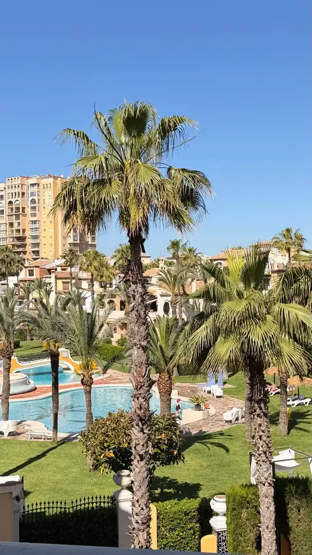 Vista exterior de Apartamento en venta en Torrevieja con Aire acondicionado, Terraza y Amueblado