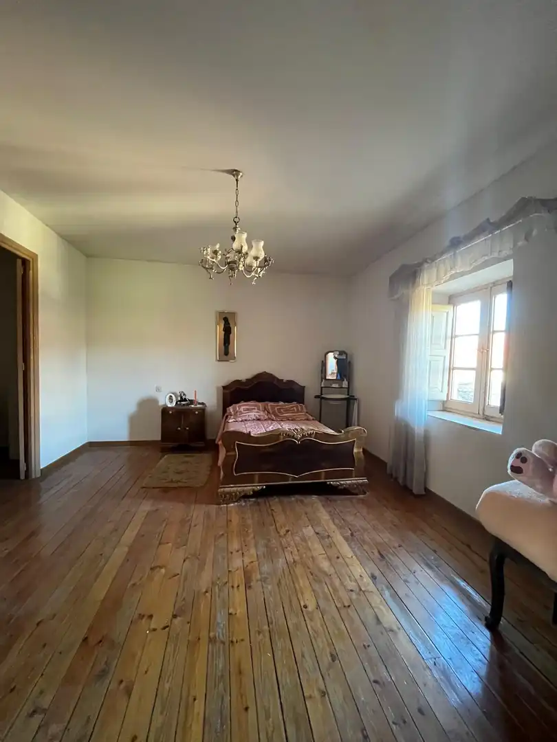 Bedroom of Houses for sale in Santa Cristina de la Polvorosa  with Furnished