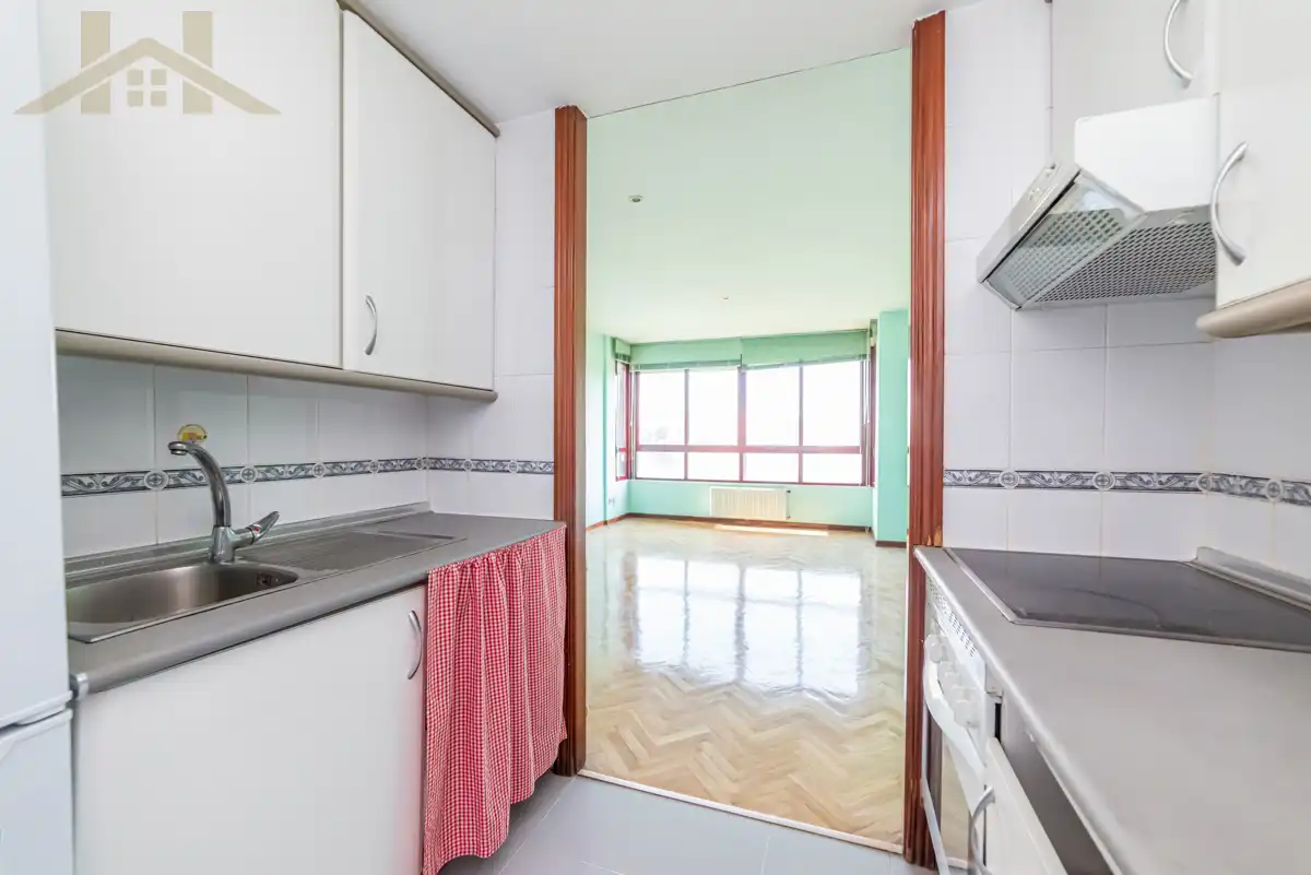 Kitchen of Flat for sale in Torrejón de Ardoz  with Air Conditioner, Heating and Private garden