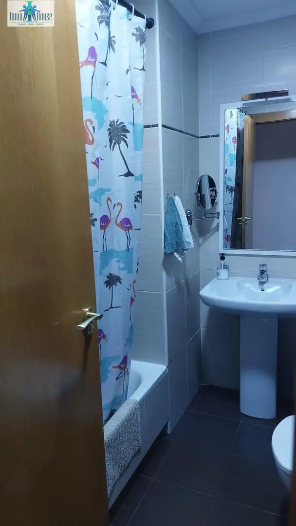 Bathroom of Flat for sale in Albacete  with Air Conditioner, Heating and Furnished