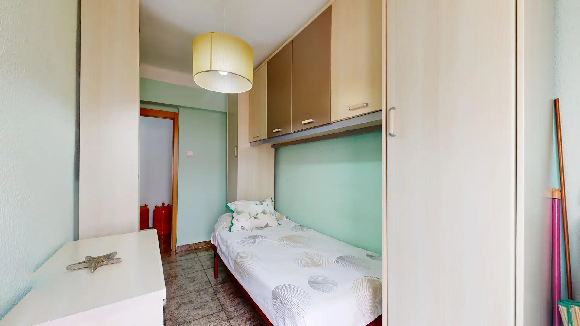 Habitación de Piso en venta en Valencia con Calefacción y Balcón