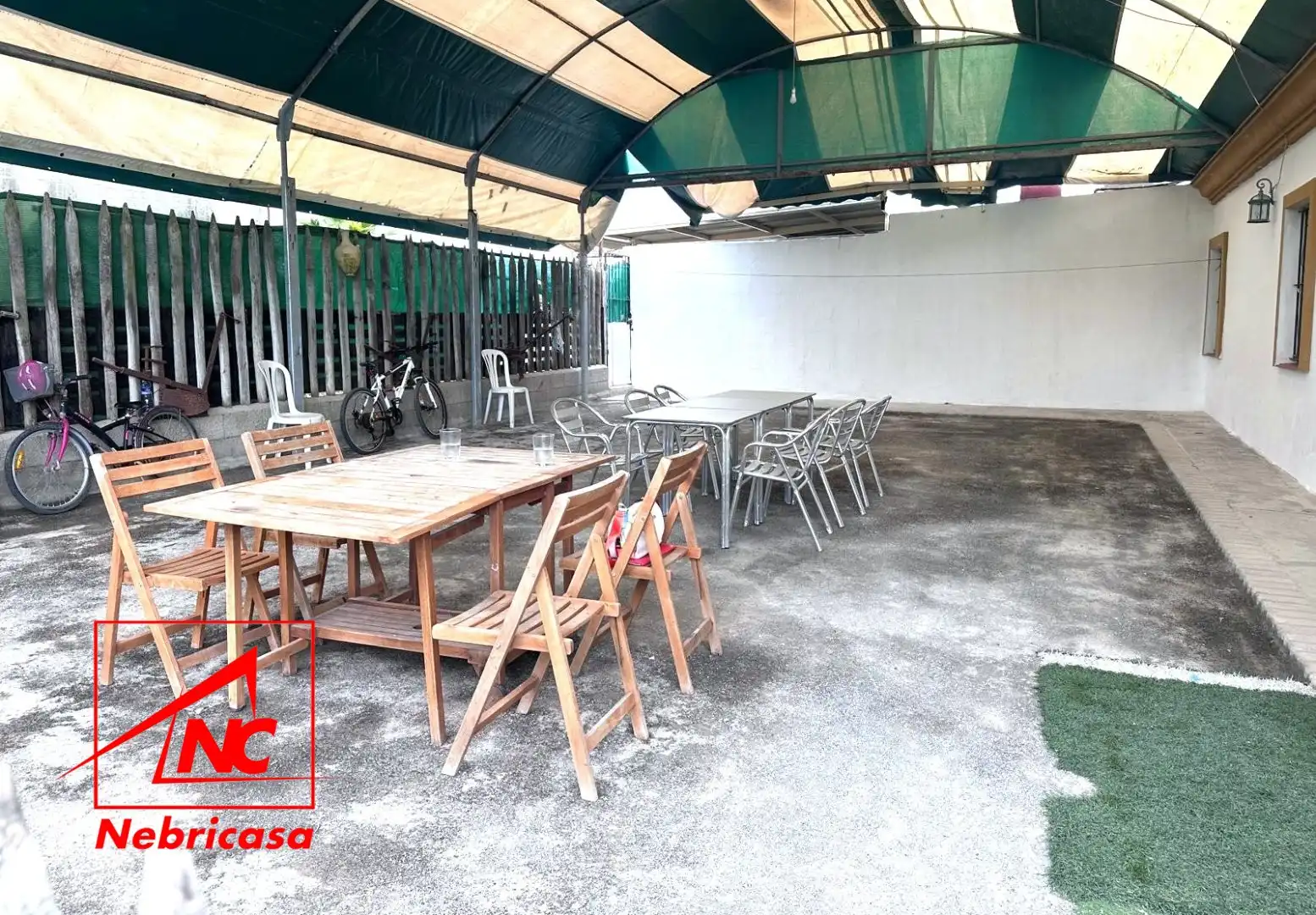 Terrassa de Finca rústica en venda en Lebrija amb Aire condicionat, Piscina i Moblat