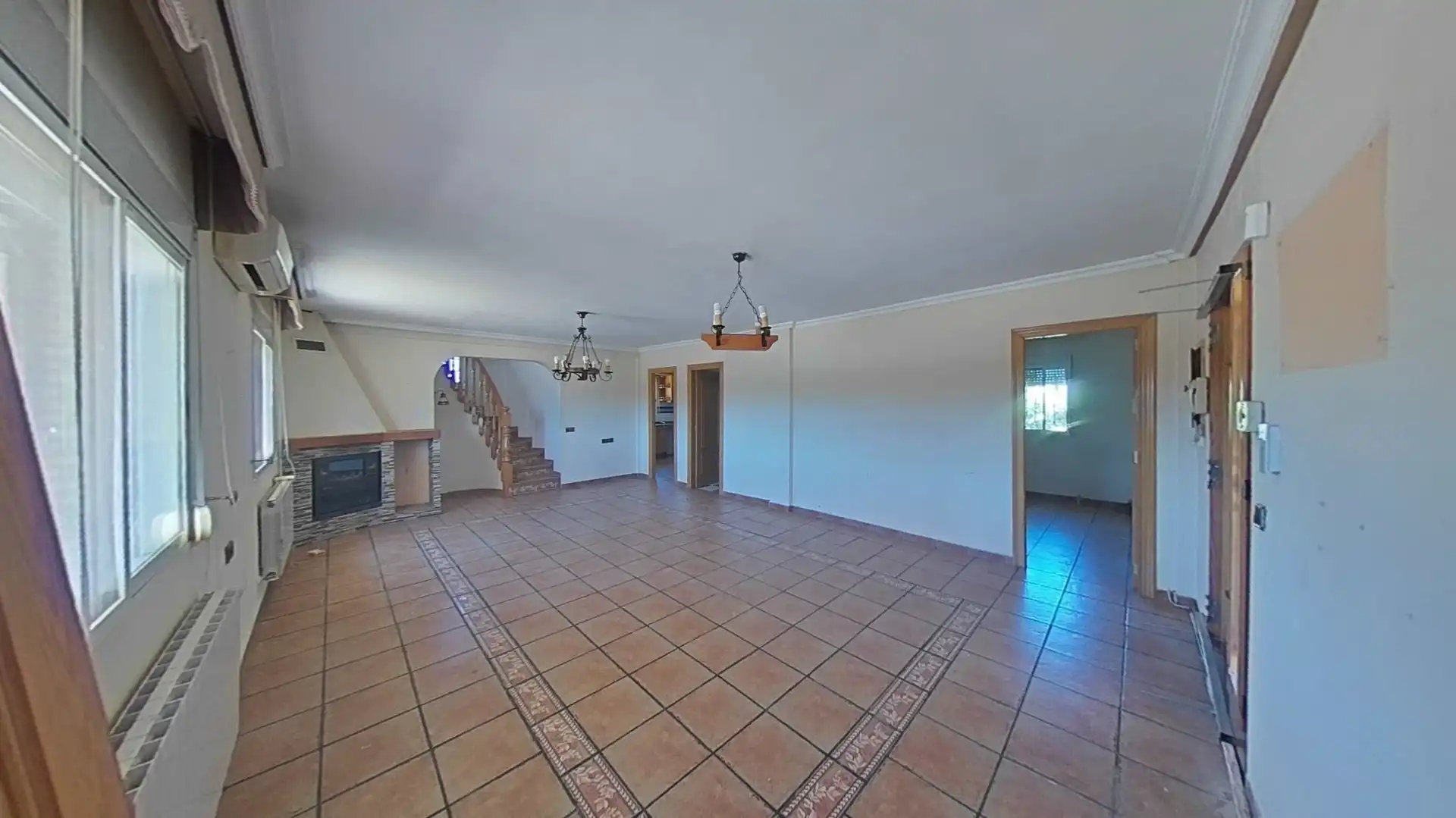 Sala d'estar de Casa o xalet en venda en Chiva amb Calefacció, Jardí privat i Terrassa
