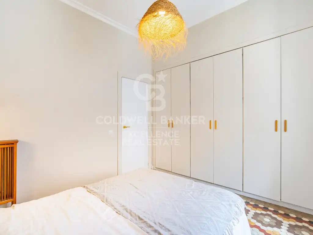 Exterior view of Flat for sale in Valencia  with Air Conditioner, Heating and Oven