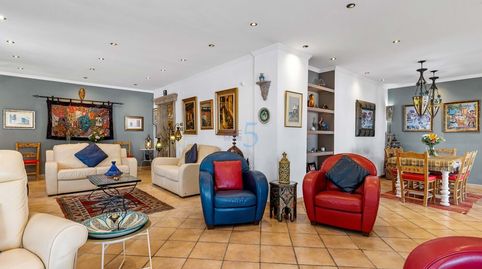 Villa tradicional de 4 dormitorios totalmente renovada con piscina privada y jardines en Daya Nueva! Rodeada de huertos y tierras, imatge 3