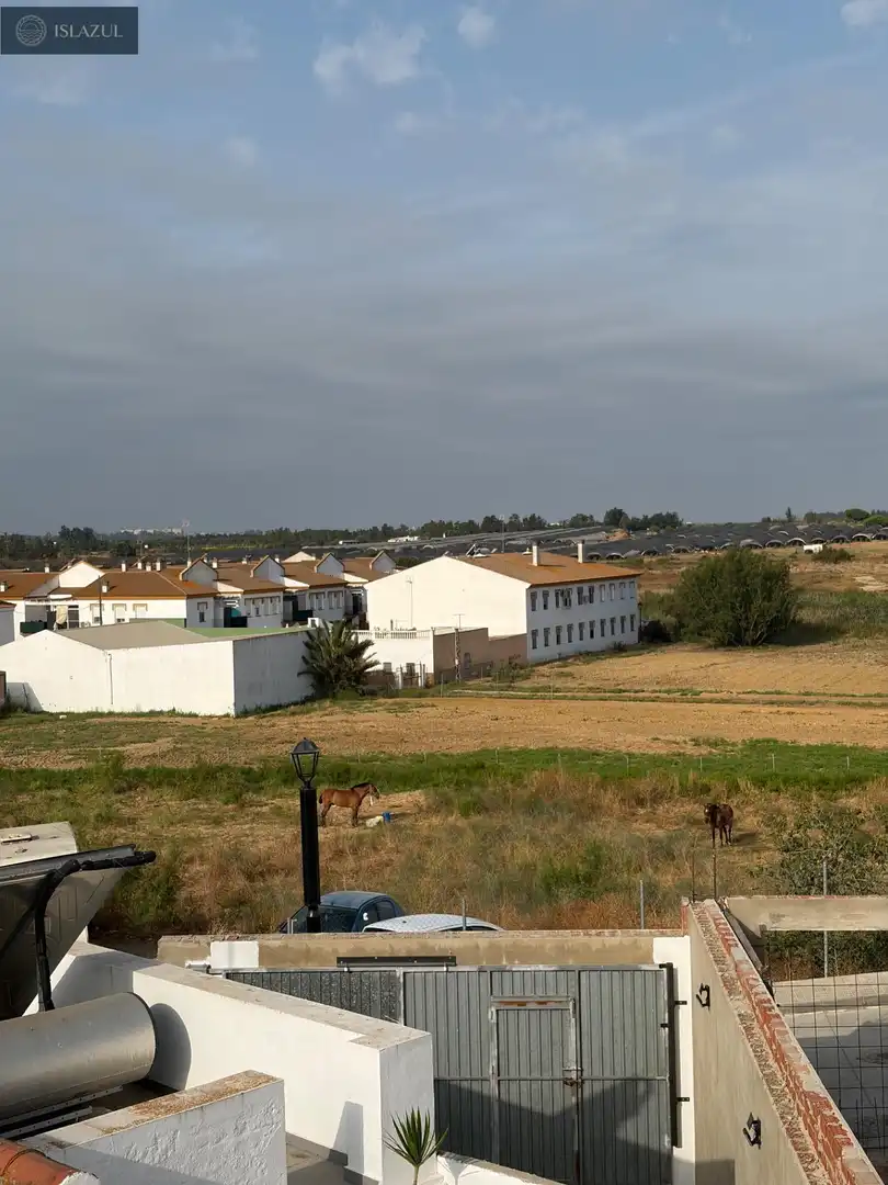 Exterior view of Houses for sale in Isla Cristina  with Heating, Terrace and Storage room