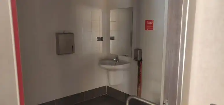 Bathroom of Office for sale in Benalmádena