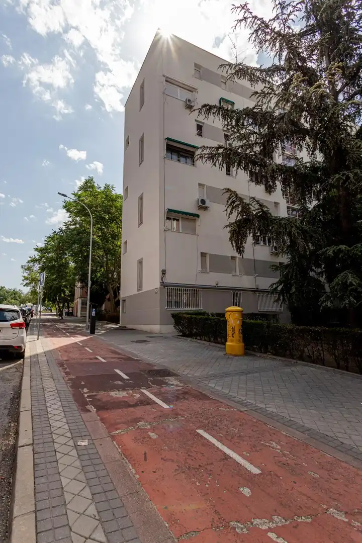 Vista exterior de Dúplex en venda en Madrid amb Aire condicionat i Calefacció