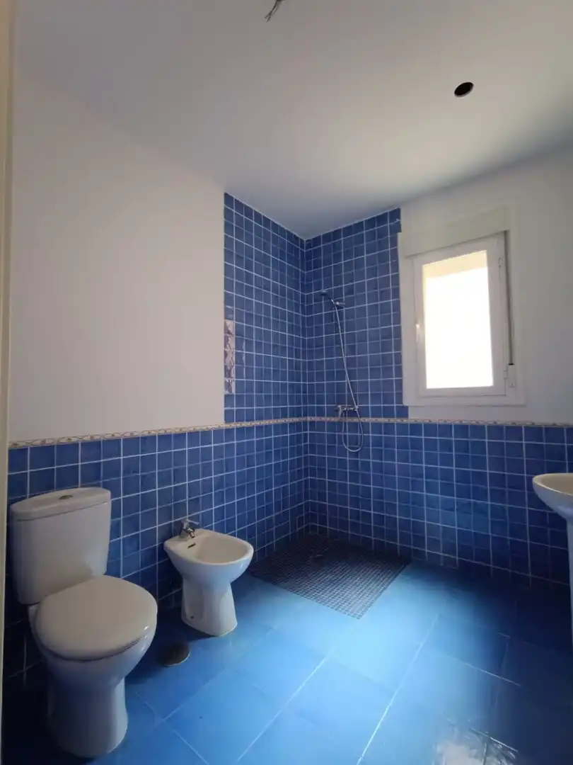 Badezimmer von Einfamilien-Reihenhaus zum Verkauf in Talavera de la Reina mit Abstellraum