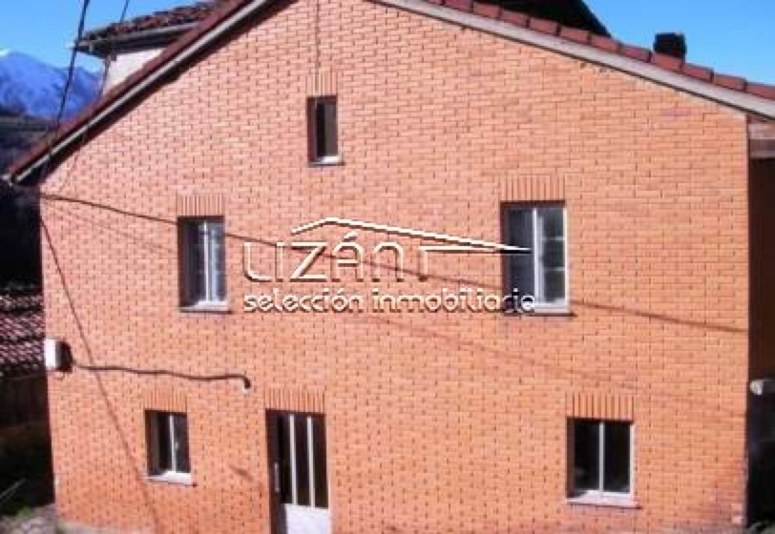 Vista exterior de Casa o xalet en venda en Ribera de Arriba amb Calefacció i Terrassa