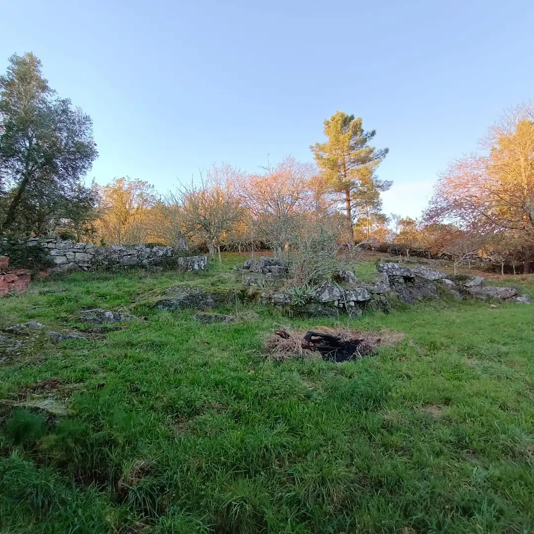 Casa o xalet en venda en Cotobade amb Jardí privat
