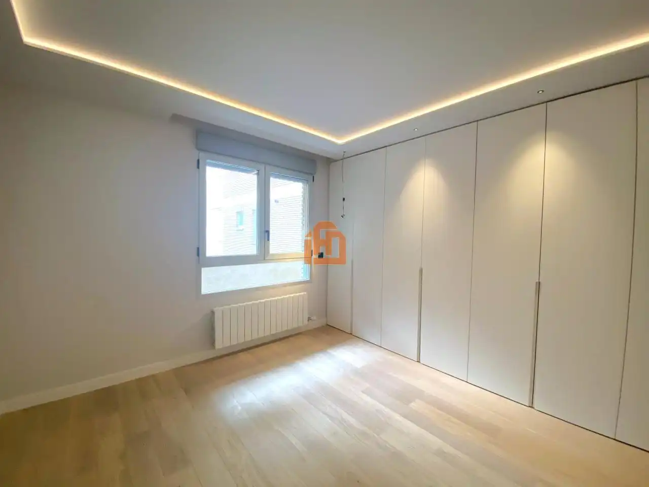 Habitación de Piso en venta en León Capital  con Calefacción, Parquet y Terraza