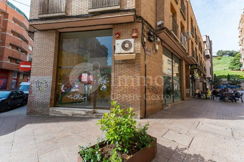 Gewerbefläche zum Verkauf in Carrer Igualada, imagen 2