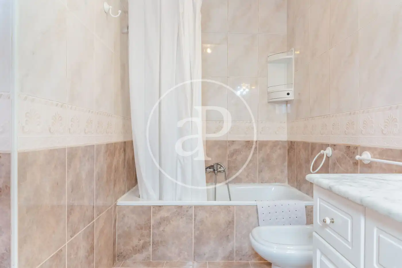 Baño de Piso en venta en Valencia con Aire acondicionado y Calefacción