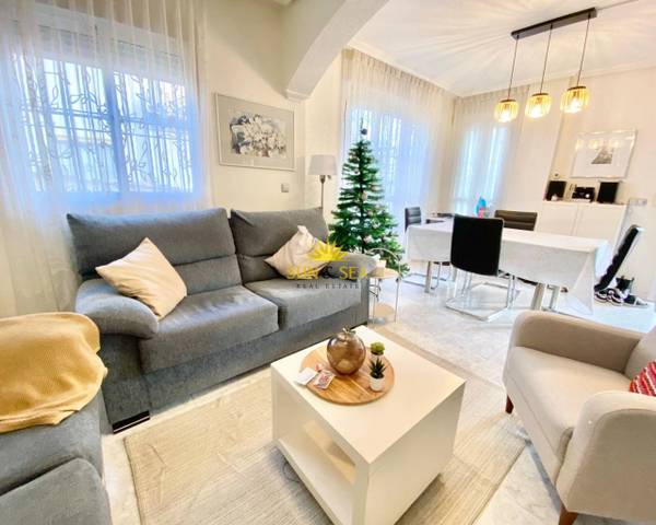 Casa-chalet en Alquiler en Lomas de Cabo Roig - Los Dolses