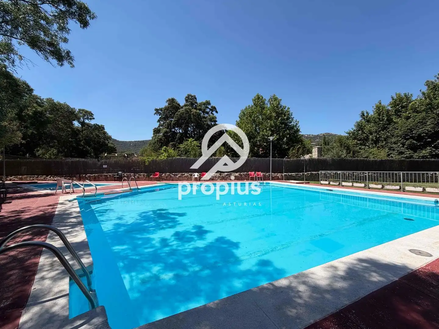 Piscina de Piso en venta en Hoyo de Manzanares con Calefacción, Parquet y Terraza