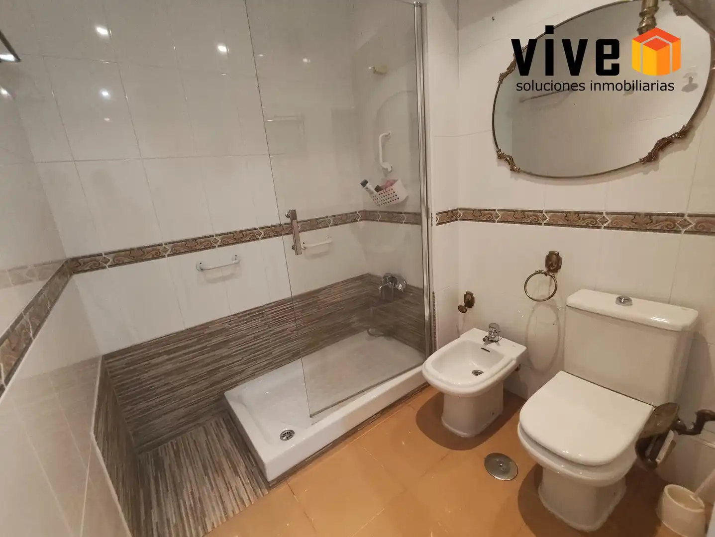Baño de Piso de alquiler en Sevilla con Aire acondicionado, Amueblado y Balcón