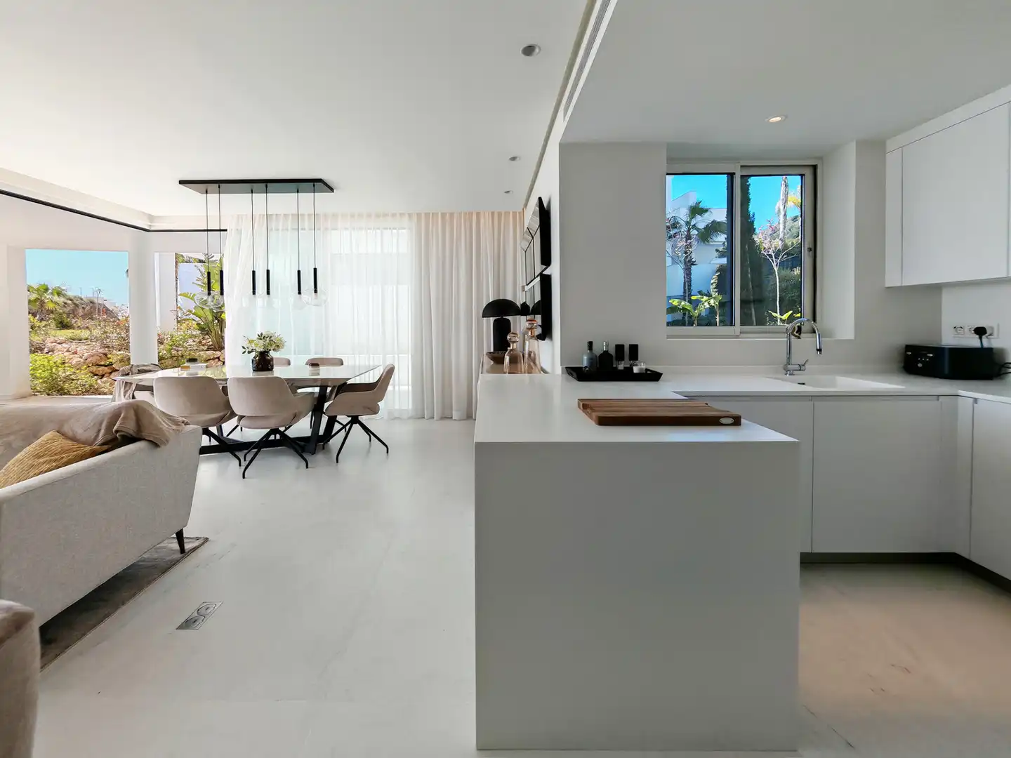 Cocina de Planta baja en venta en Marbella con Terraza, Trastero y Piscina