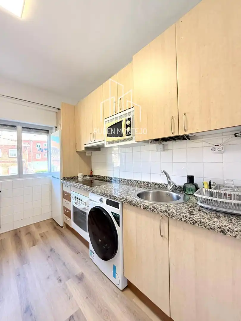 Kitchen of Flat for rent in Salamanca  with Heating, Storage room and Furnished