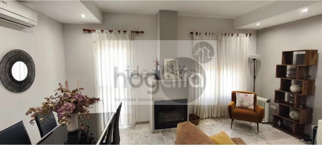 Sala d'estar de Casa o xalet de lloguer en  Sevilla Capital amb Aire condicionat, Terrassa i Traster