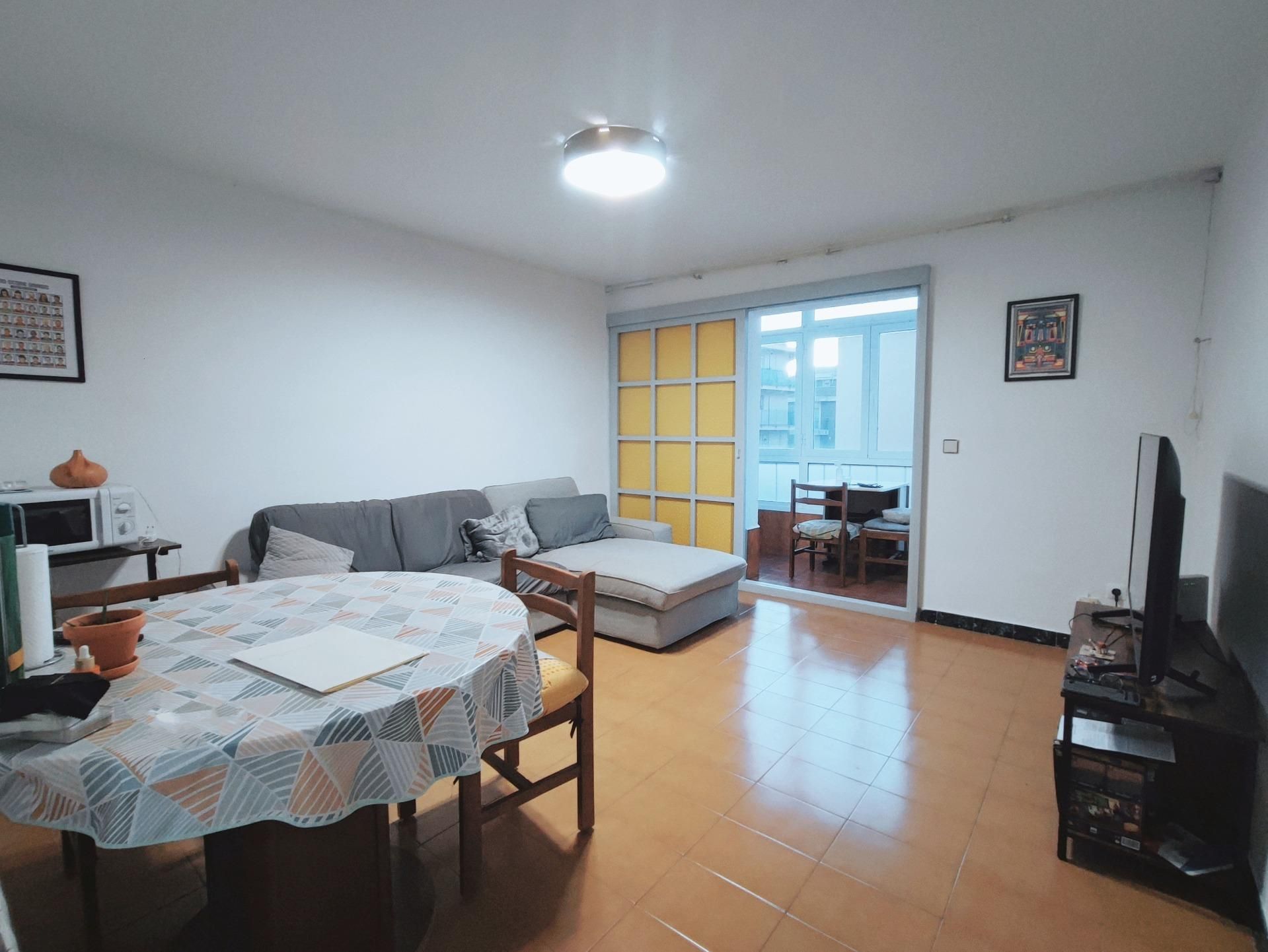 Sala de estar de Piso en venta en Canet de Mar con Calefacción y Balcón
