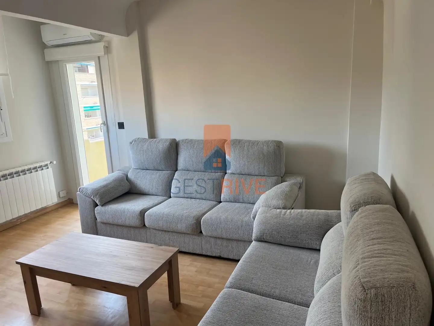 Flat for rent in Carrer del Riu Ebre, Cappont