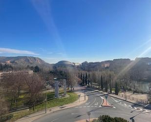 Vista exterior de Apartament en venda en  Logroño