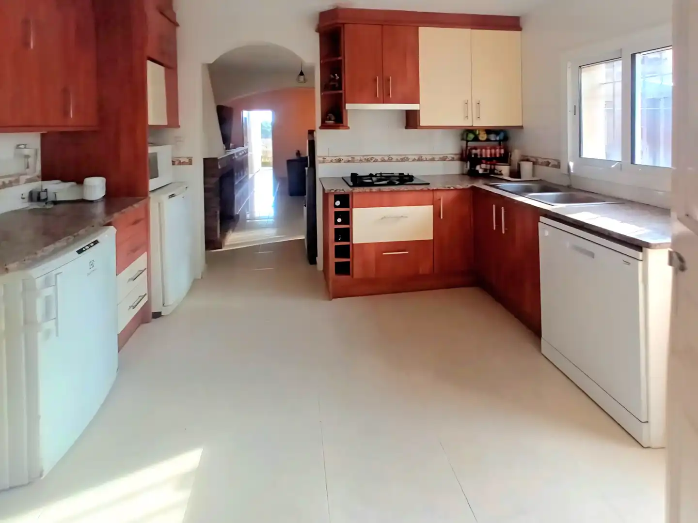 Cuina de Casa adosada en venda en Palafrugell amb Aire condicionat, Calefacció i Jardí privat