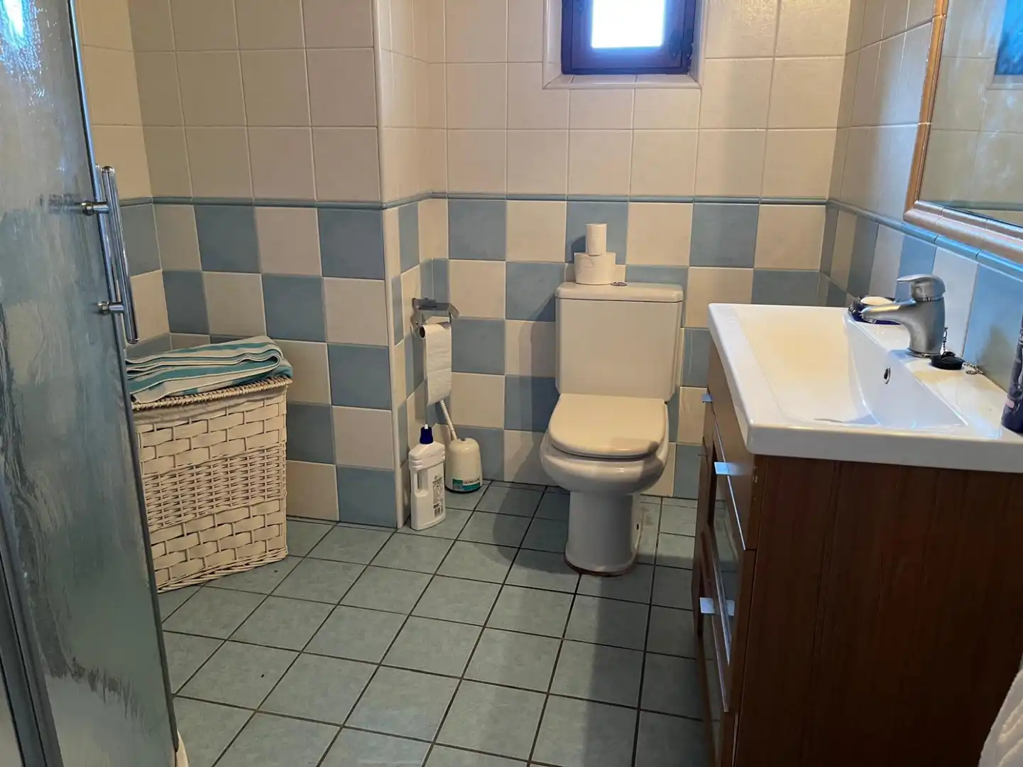 Baño de Casa o chalet en venta en Cieza (Cantabria) con Jardín privado, Parquet y Balcón