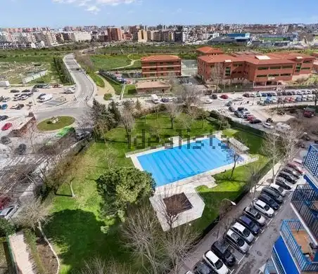 Piscina de Piso en venta en Fuenlabrada con Aire acondicionado, Calefacción y Parquet