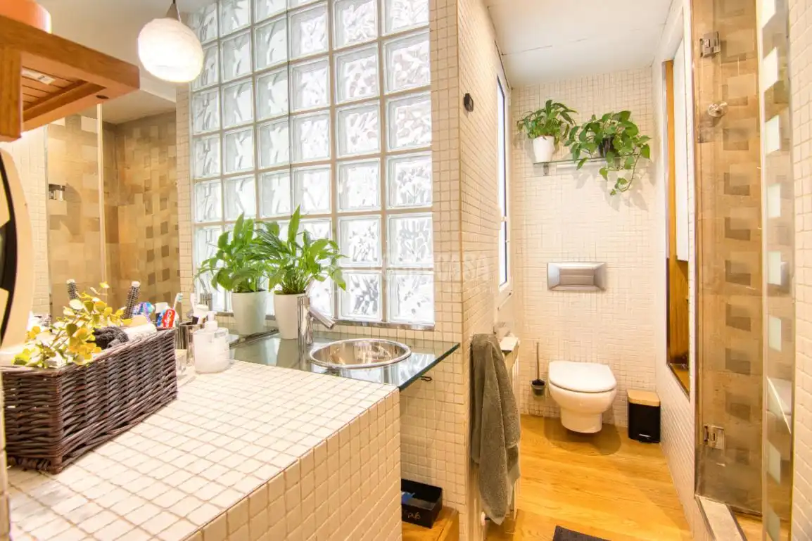 Baño de Piso en venta en Santander con Terraza y Trastero