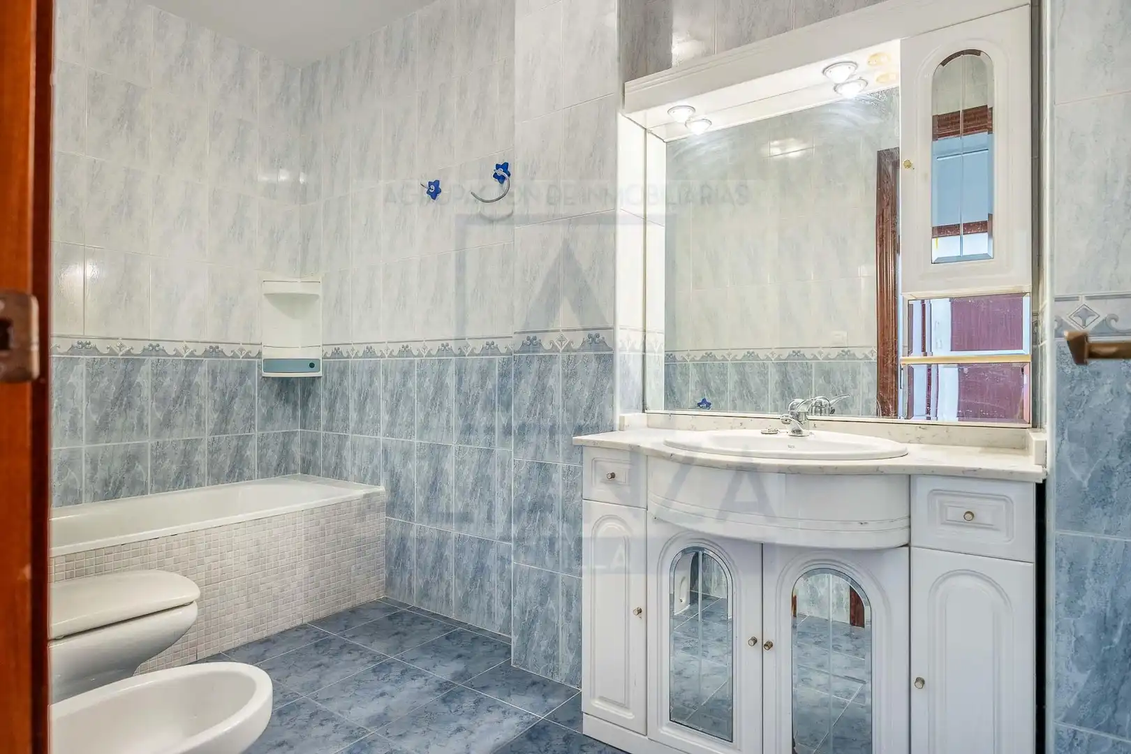 Bathroom of Flat for sale in Balcón de Sevilla - Atalaya - La Uva - La Extremeña