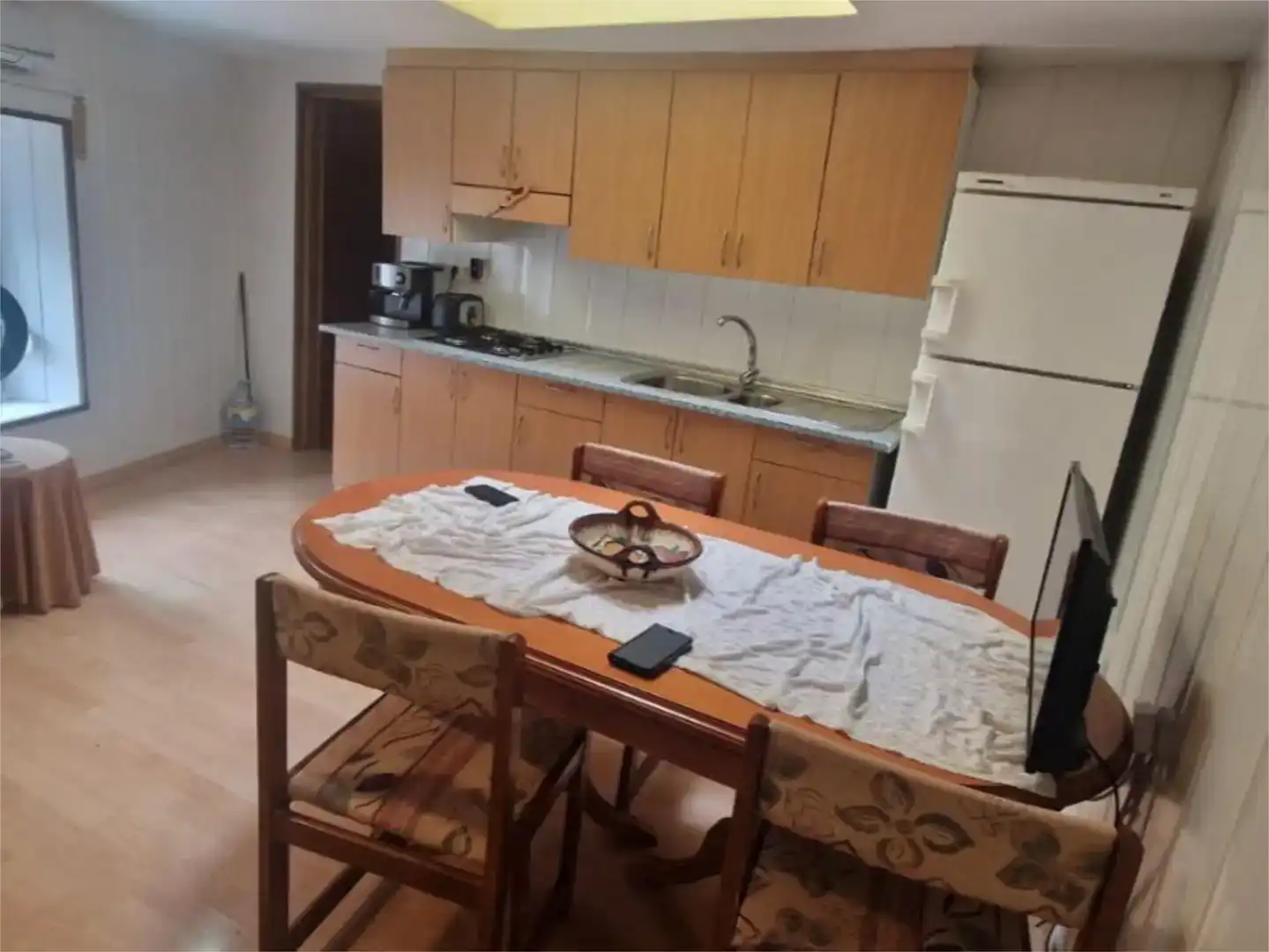 Cuina de Casa adosada en venda en Villar de Peralonso amb Moblat