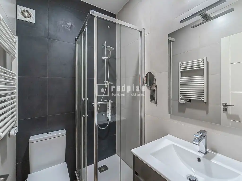 Baño de Piso en venta en Madrid con Aire acondicionado, Calefacción y Parquet