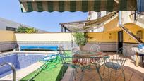 Jardí de Casa adosada en venda en Cúllar Vega amb Aire condicionat i Piscina