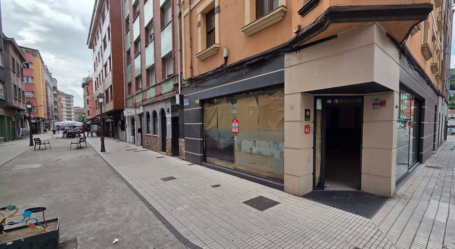 Vista exterior de Local de lloguer en San Martín del Rey Aurelio